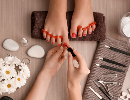 Discover the Glamour of Dipping Powder Nails at Your Go-To Salon